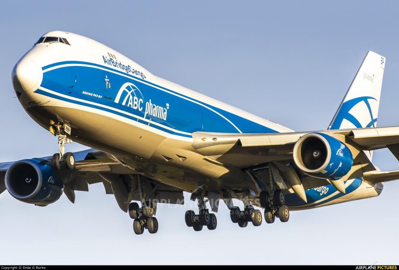 Боинг 747 air bridge cargo