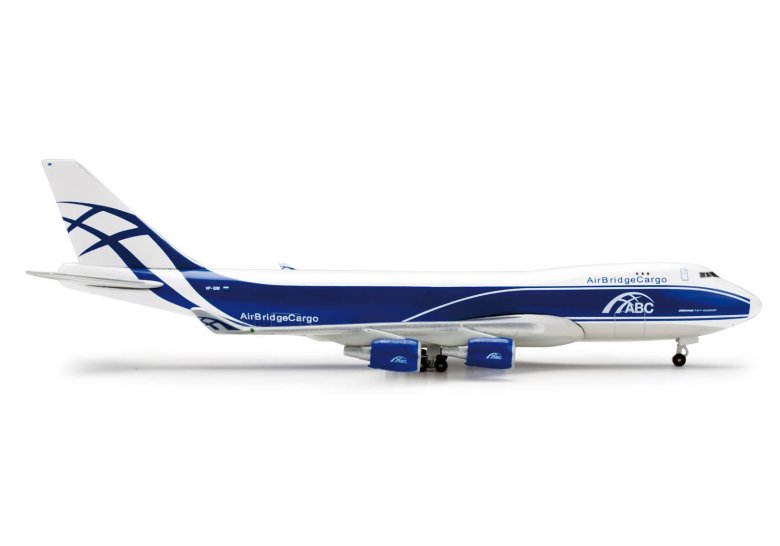 Модель самолета боинг 747