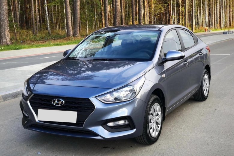 Серый hyundai solaris