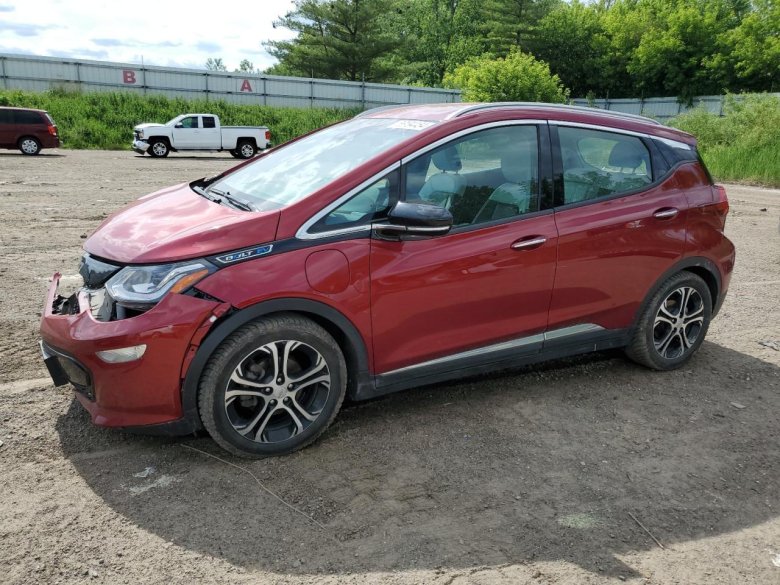 Chevrolet bolt электромобиль