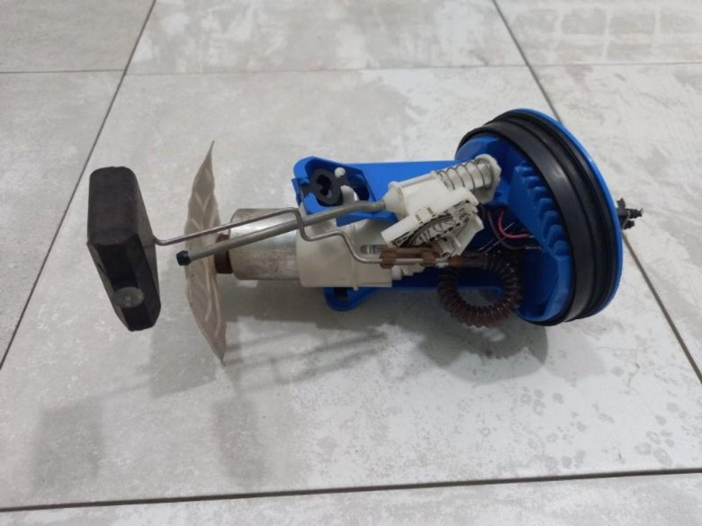 Бензонасос бмв е 90 в сборе