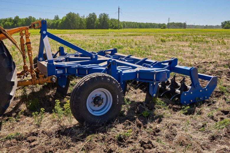 Чизельный плуг для т-150