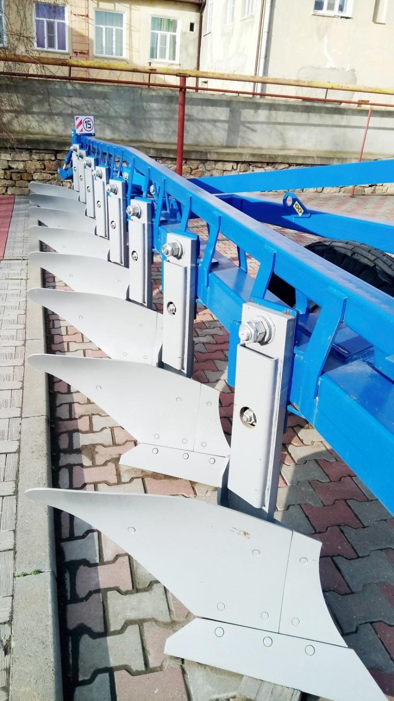 Плуг навесной усиленный пну-6х35