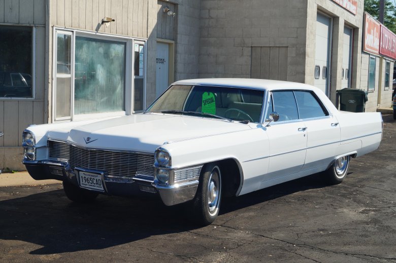 Cadillac fleetwood 1965