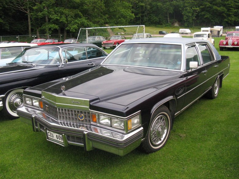 Cadillac fleetwood brougham 1976