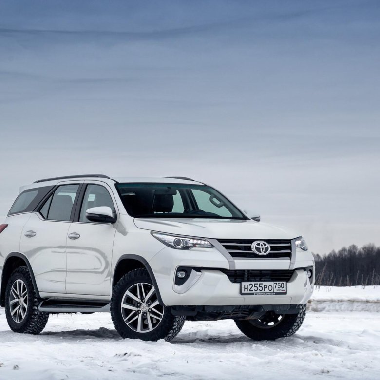 Тойота фортунер 2019