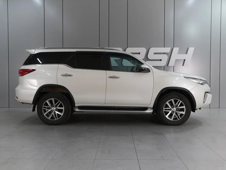 Toyota fortuner ii рестайлинг