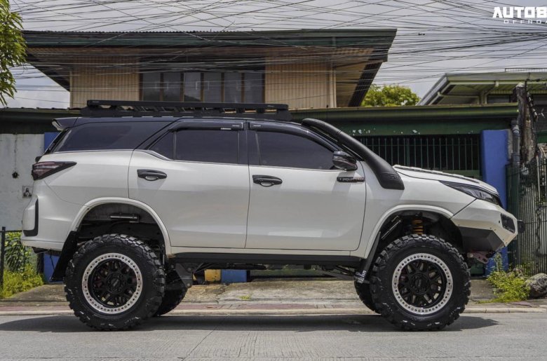 Тойота фортунер на бездорожье