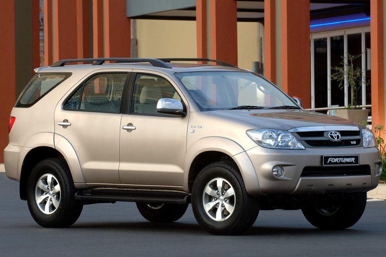 Toyota fortuner 2005