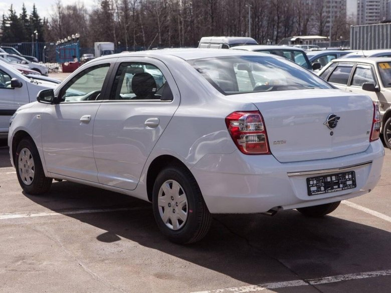 Шевроле кобальт 2022