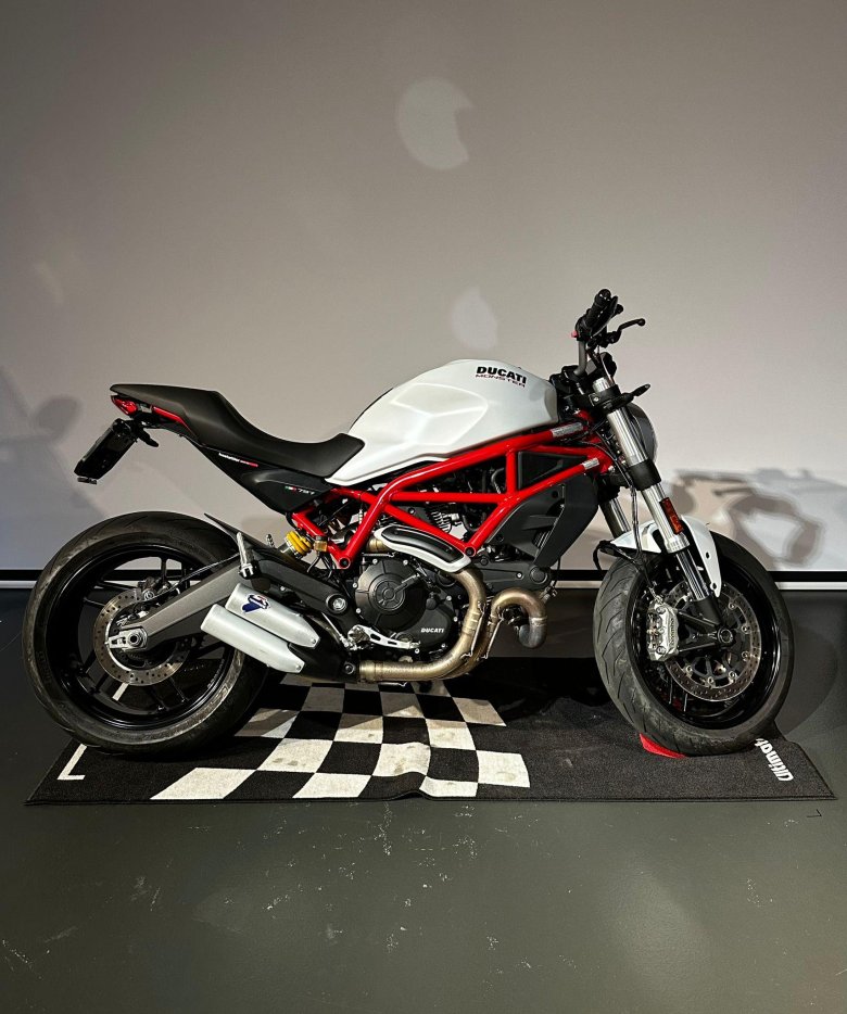 Ducati monster