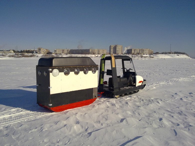Передвижной домик для зимней рыбалки