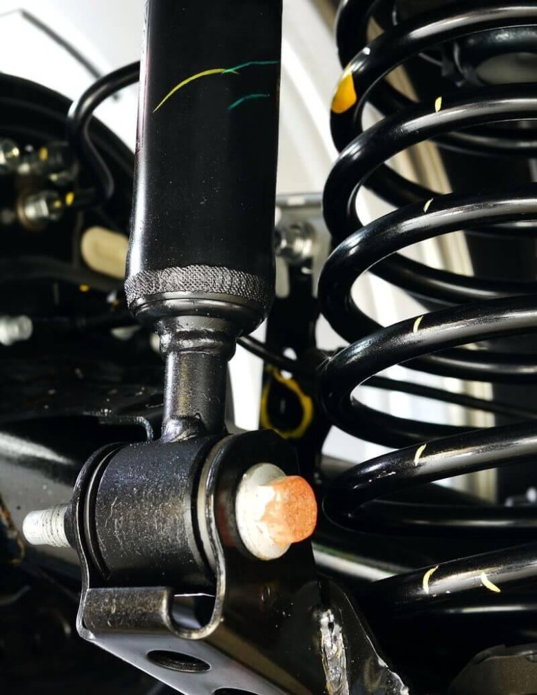 Амортизатор автомобиля