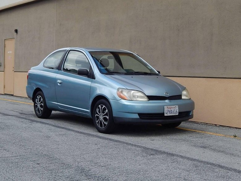 Toyota echo 2000