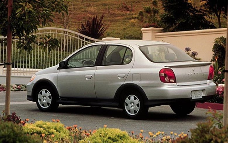 Тойота платц 1 поколение