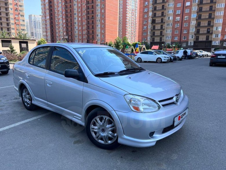 Тойота платц 2000г
