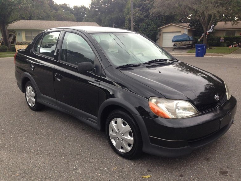 Toyota echo 2000