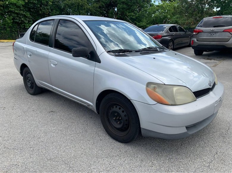 Тойота эхо 2001