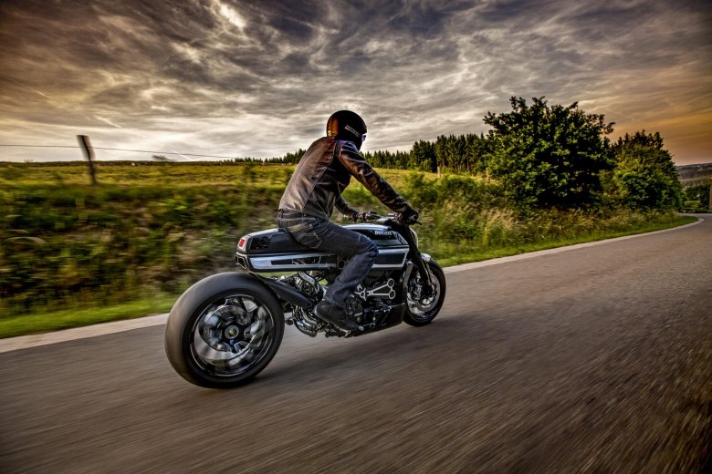 Ducati diavel custom
