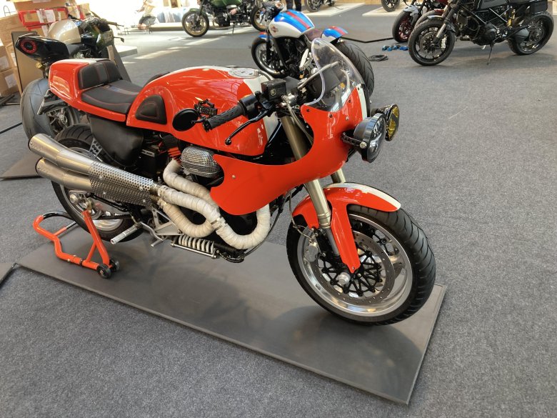 Moto guzzi cafe racer