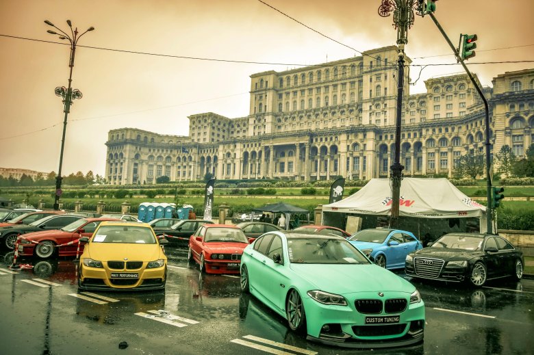 Bmw m5 бирюзовая