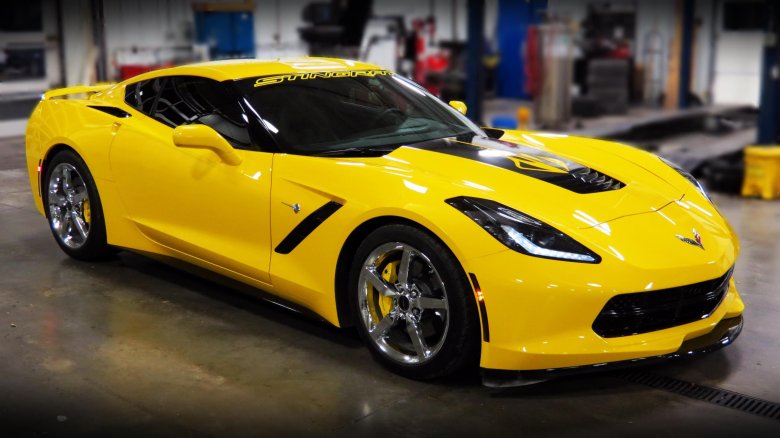 Chevrolet corvette c7 yellow