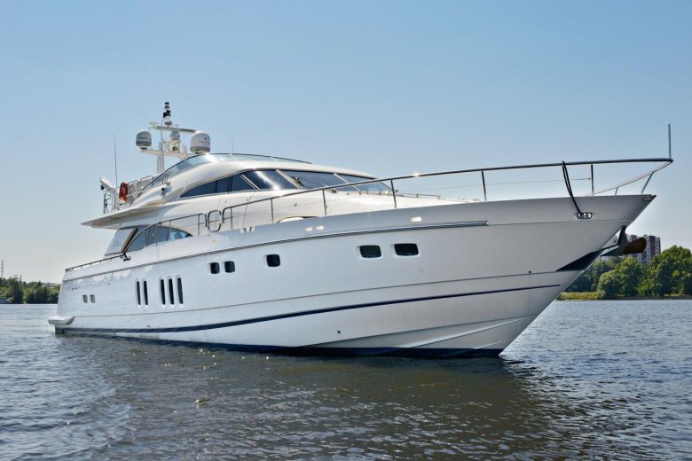 Яхта fairline 74
