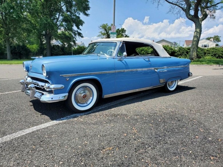 1954 ford crestline skyliner