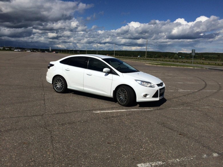Ford focus 3 седан белый