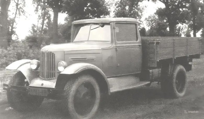 Грузовик полуторка газ аа