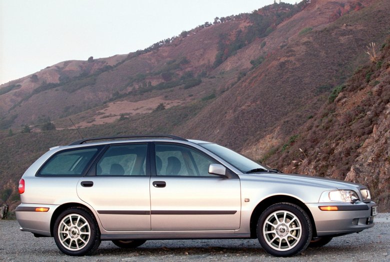 Volvo v40 1998 универсал