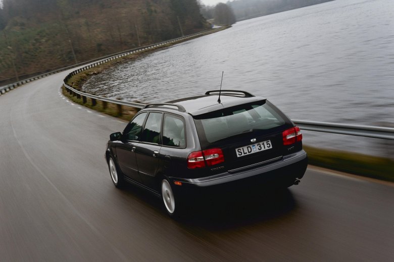 Volvo v40 ii