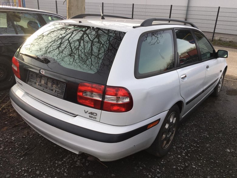 Вольво v 40
