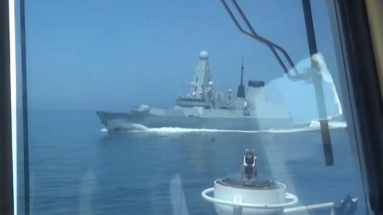 Эсминец уро \ дефендер\ вмс великобритании