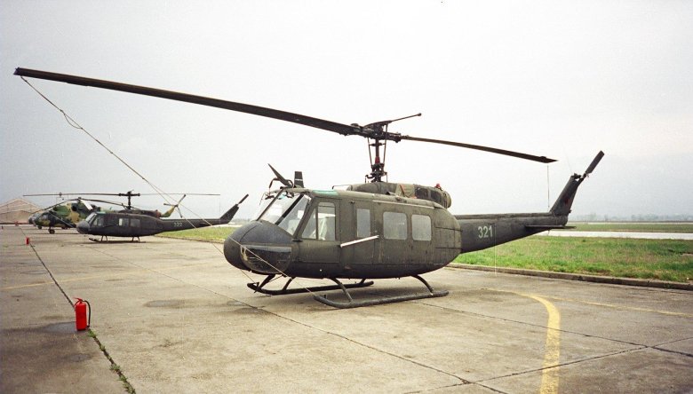 Bell uh 1 iroquois вьетнам