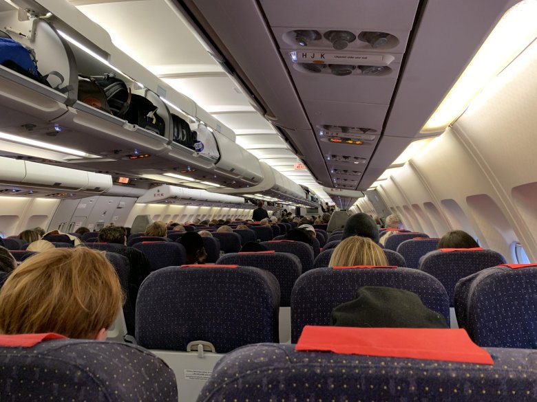 Салон самолета