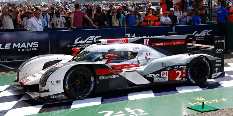 Audi r 18 e tron quattro