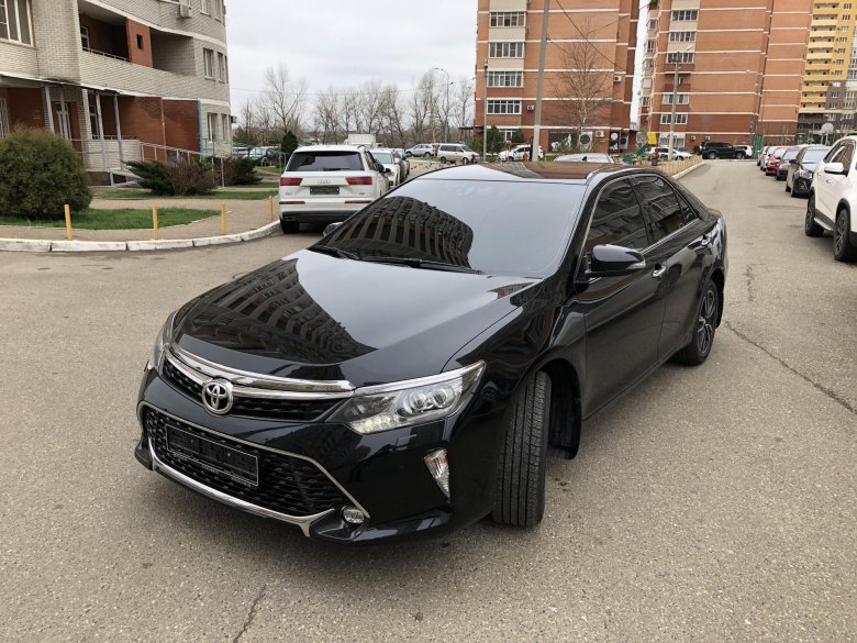 Тойота камри черная