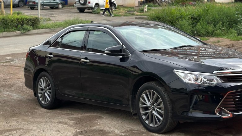 Тойота камри 2015 года