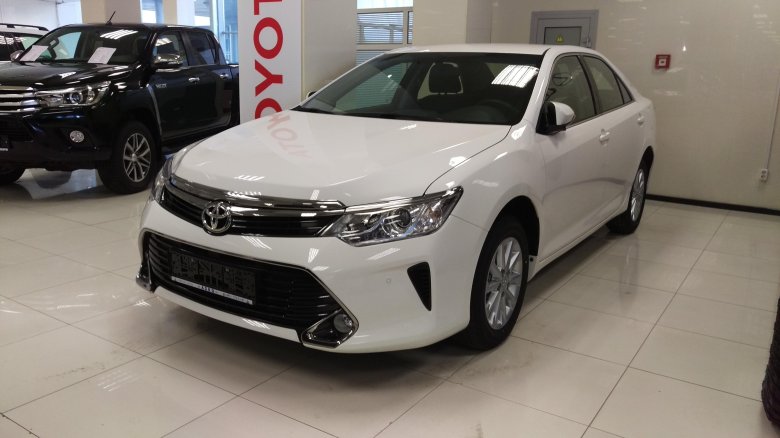 Тойота камри 2016 года