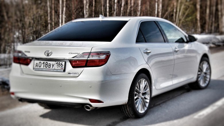 Toyota camry 2016 белая