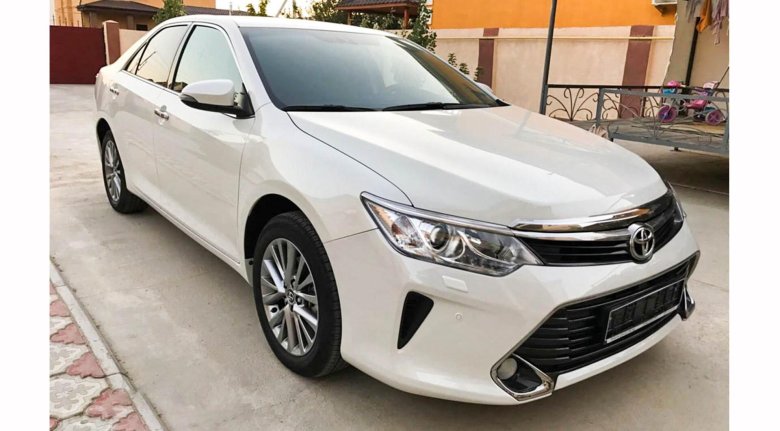 Toyota camry 55 белая