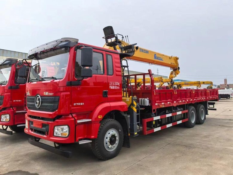 Грузовик с краном