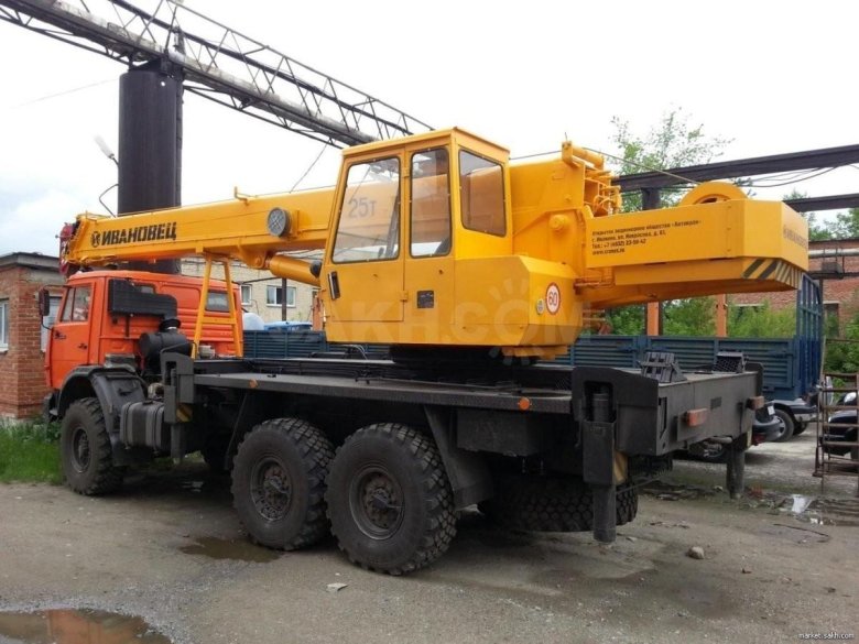 Автокран галичанин 25 тонн