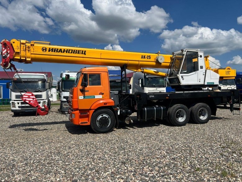 Автокран 25 т