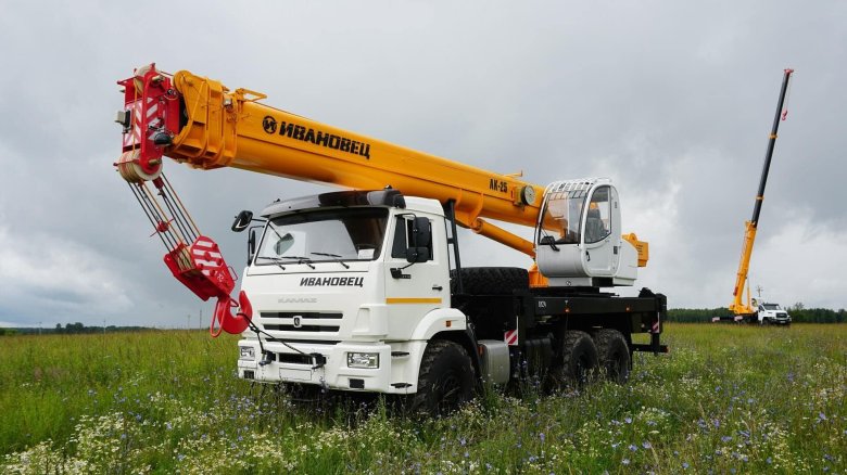Автокран ивановец кс-45717к-3