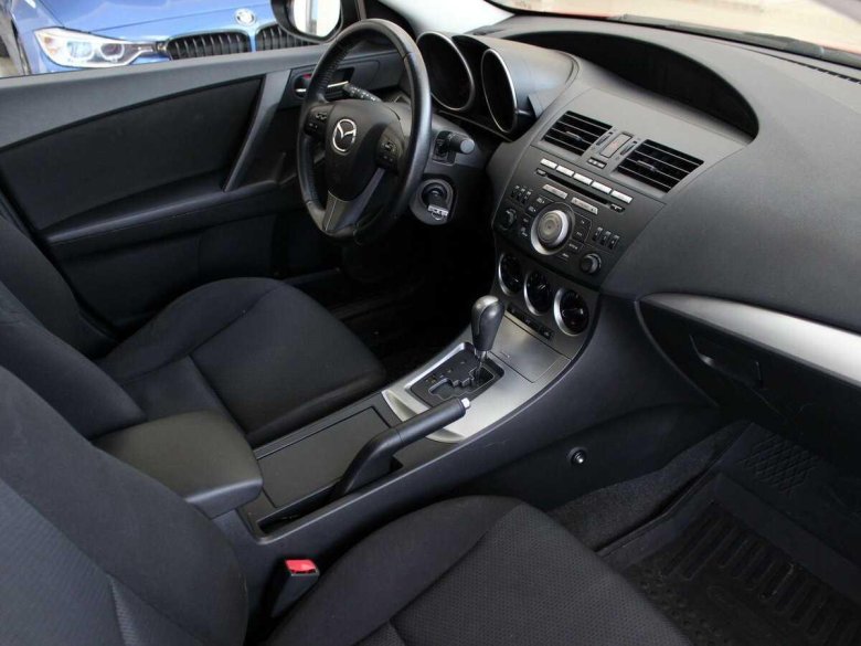 Мазда 3 комплектации