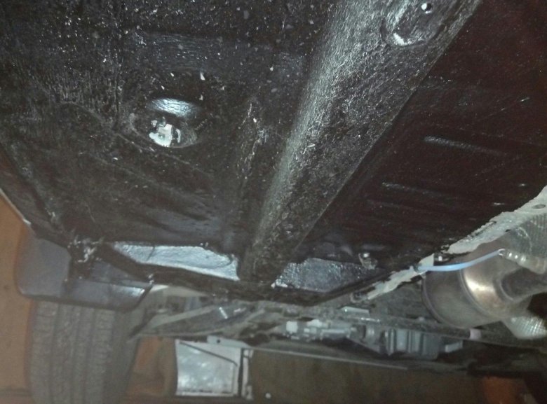 Днище рено логан 2008