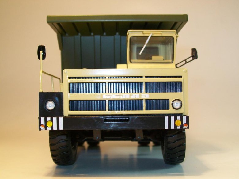 Карьерный самосвал белаз-7522