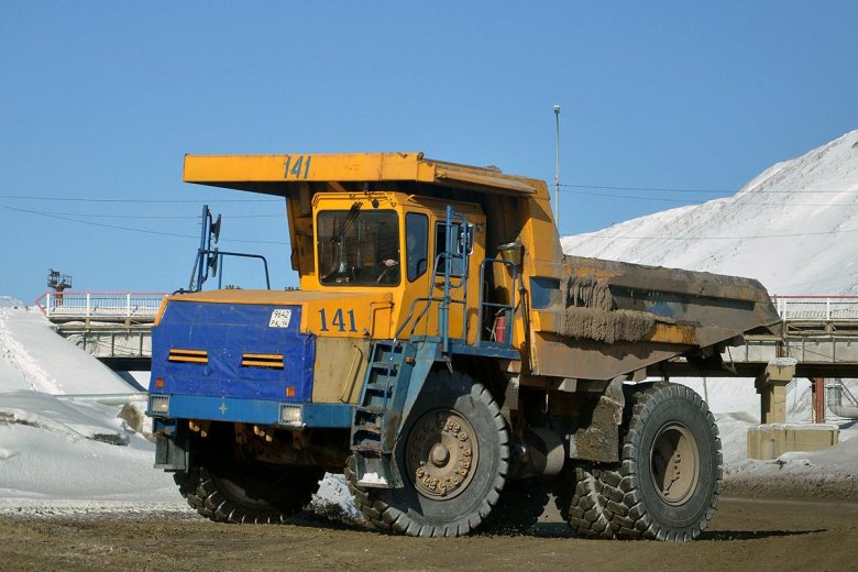 Карьерный самосвал белаз-7555в